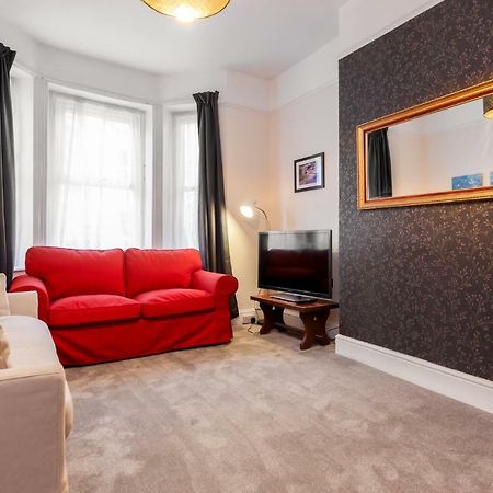 Gorgeous Town Centre Apt With Courtyard Garden Борнмут Экстерьер фото
